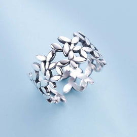 Silver Leaf Ring - Beautiful Earth Boutique