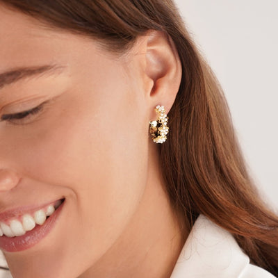 Anika Pearl Flower Earrings - Beautiful Earth Boutique