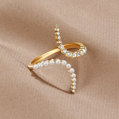 Arya Crystal & Pearl Ring - Beautiful Earth Boutique