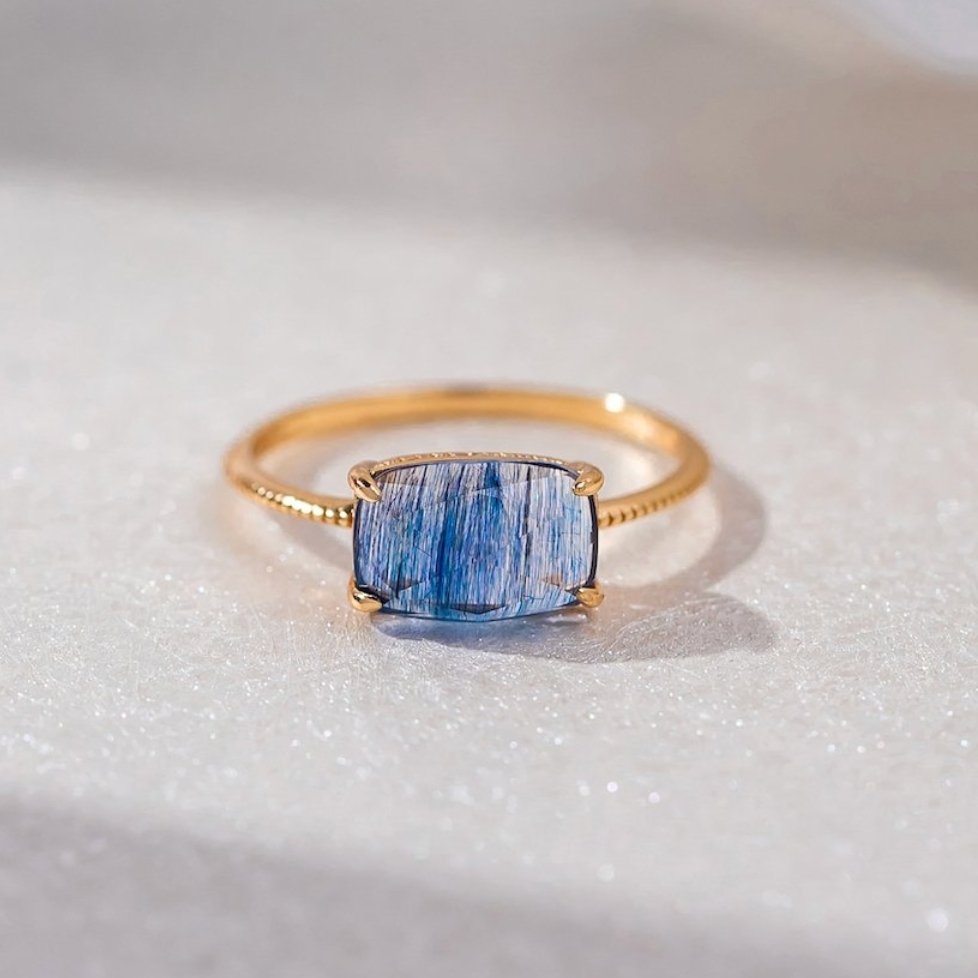 Blue Quartz Crystal Ring - Beautiful Earth Boutique