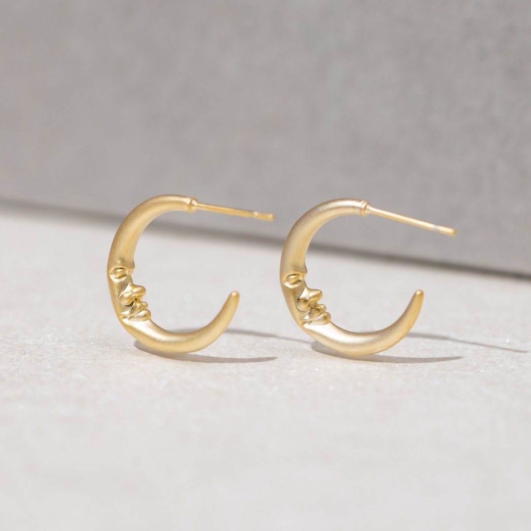 Crescent 18K Gold Moon Earrings – Beautiful Earth Boutique