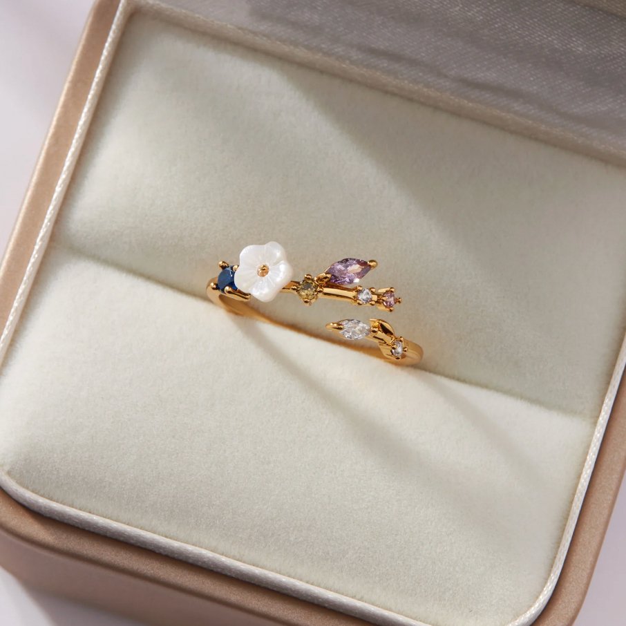 Crystal White Blossom Rings Gold - Beautiful Earth Boutique