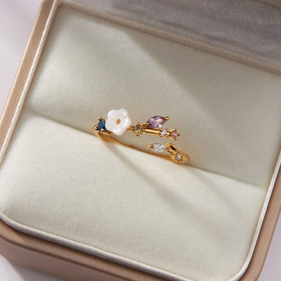 Crystal White Blossom Rings Gold - Beautiful Earth Boutique