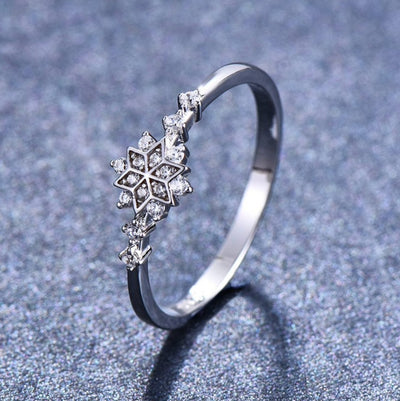 Daughter | 925 Sterling Silver Snowflake Ring - Beautiful Earth Boutique