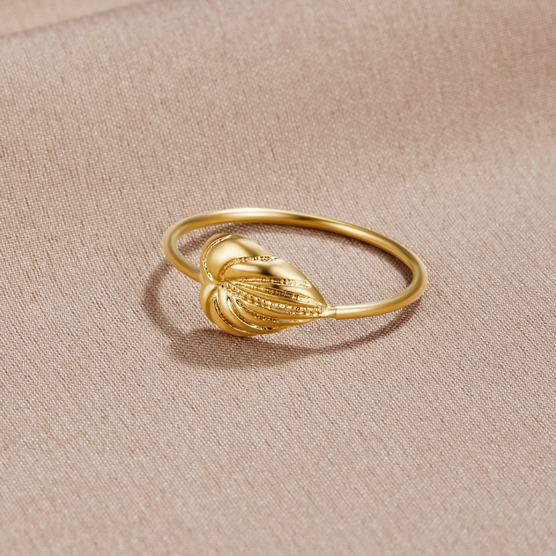 Panra 18K Gold Leaf Ring - Beautiful Earth Boutique