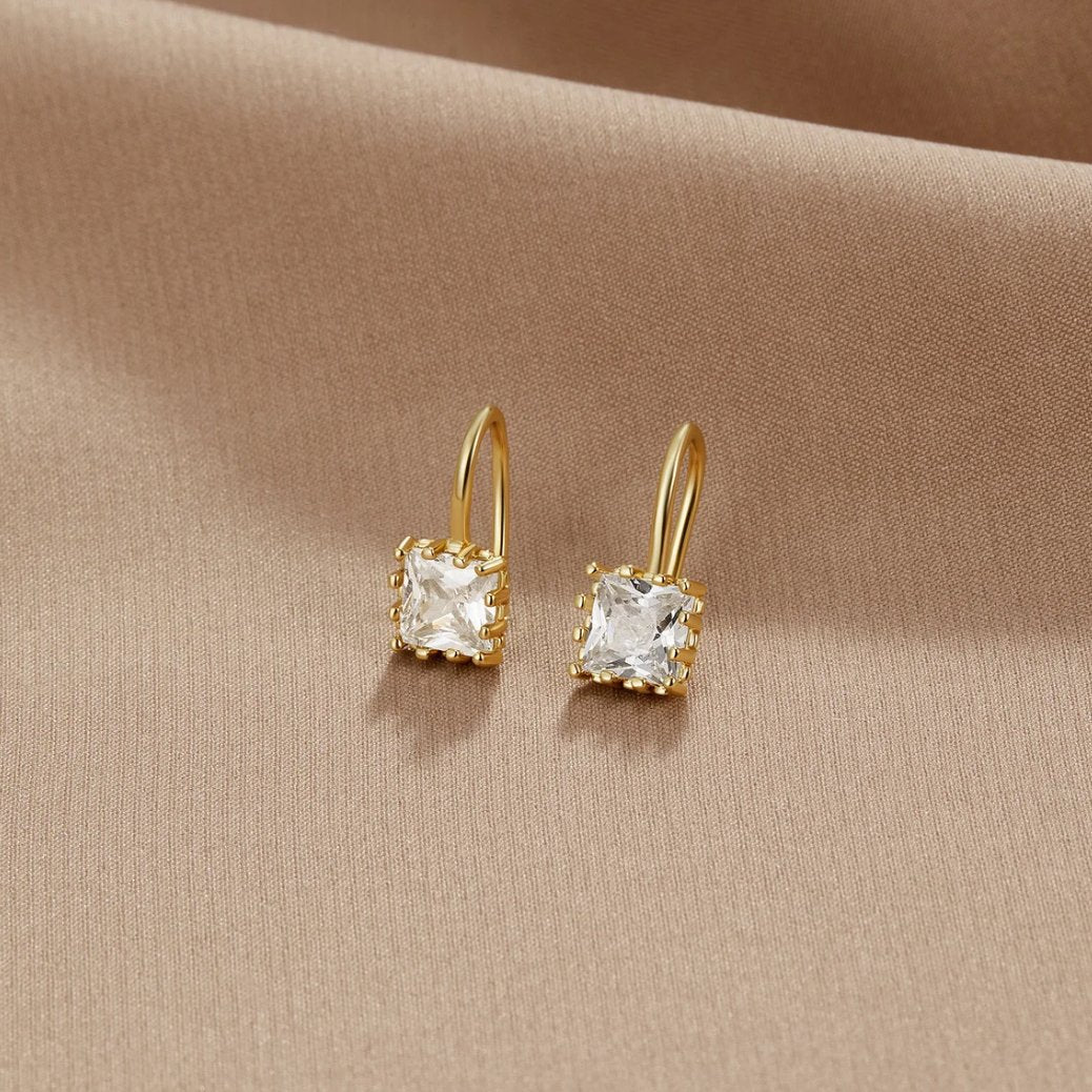 Piper Crystal Drop Earrings – Beautiful Earth Boutique