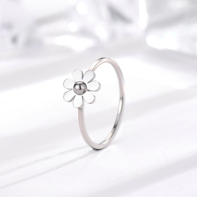 Silver Daisy Flower Ring - Beautiful Earth Boutique
