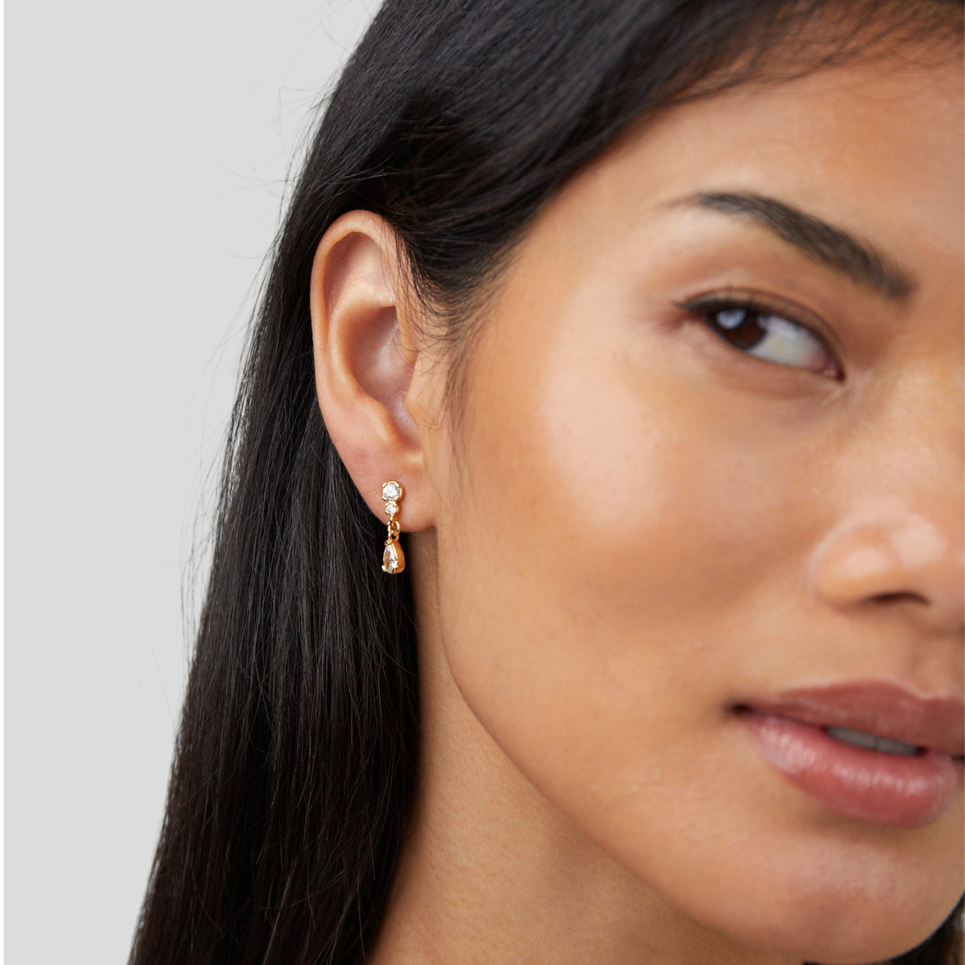 Yarina Crystal Teardrop Earrings - Beautiful Earth Boutique