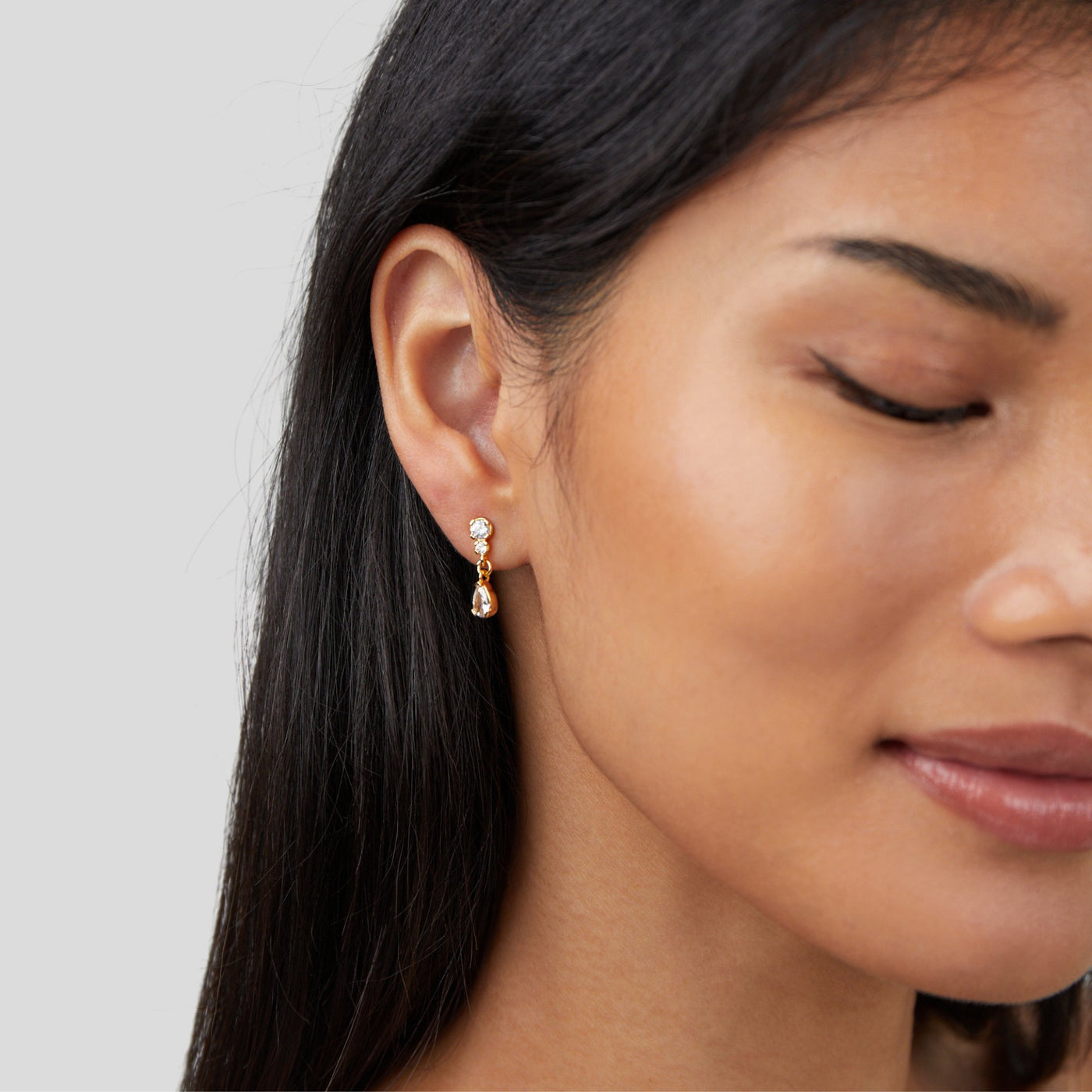 Yarina Crystal Teardrop Earrings - Beautiful Earth Boutique